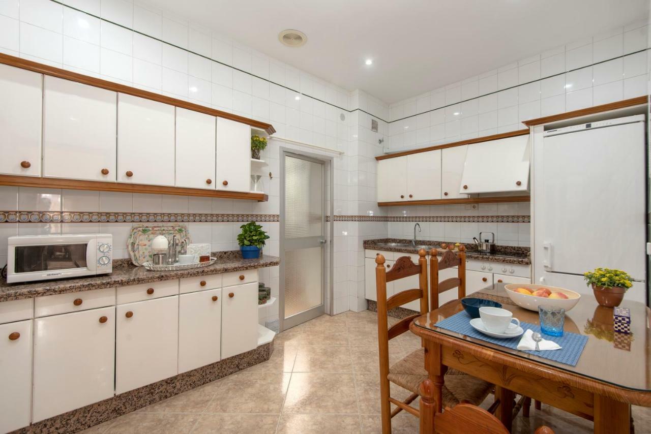 Downtown -parking Included- Apartment *