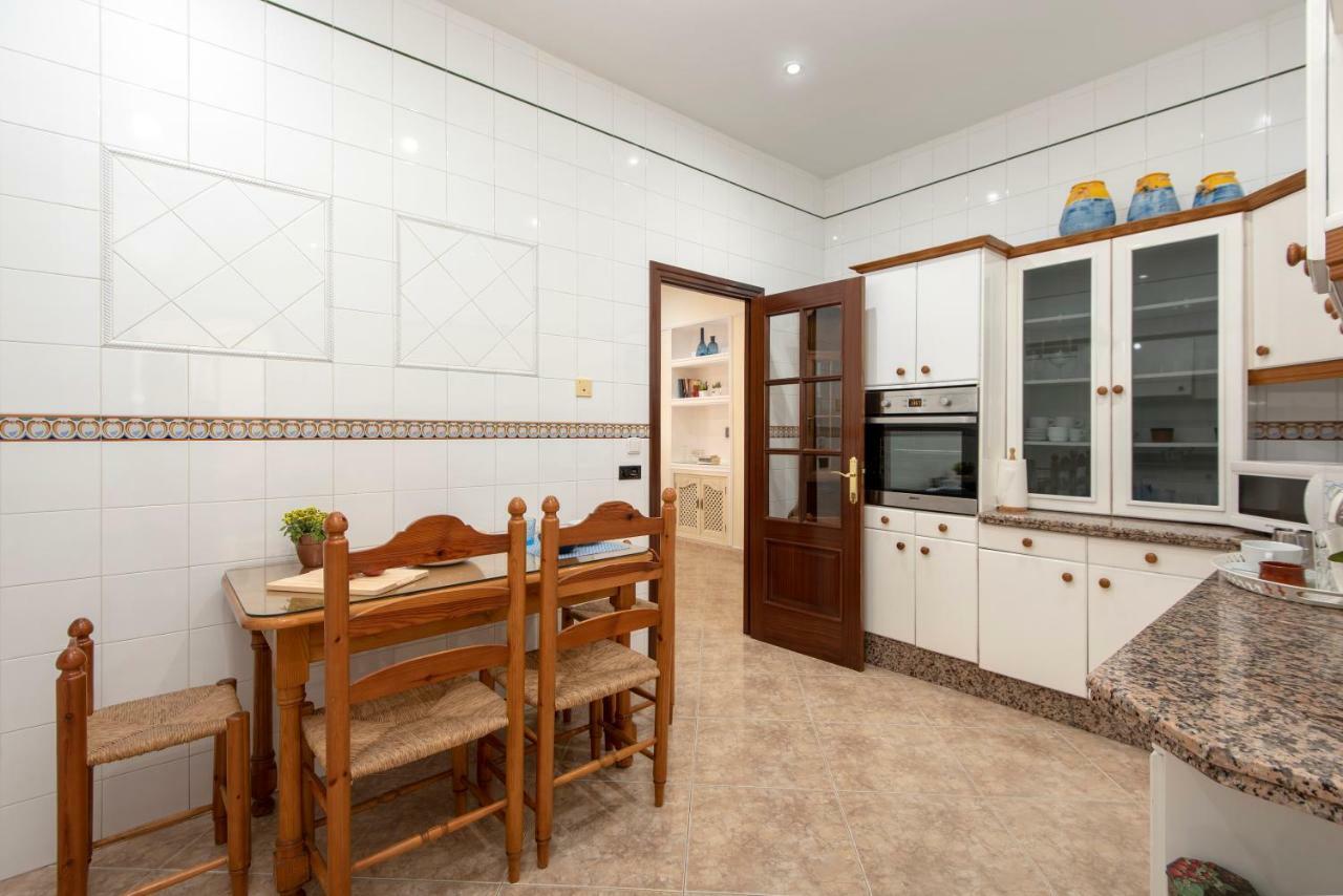 Downtown -parking Included- Apartment